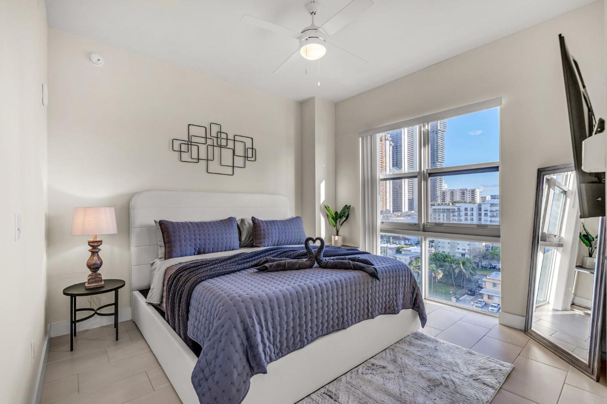 Luxury 2br With Views On Biscayne Blvd * Miami