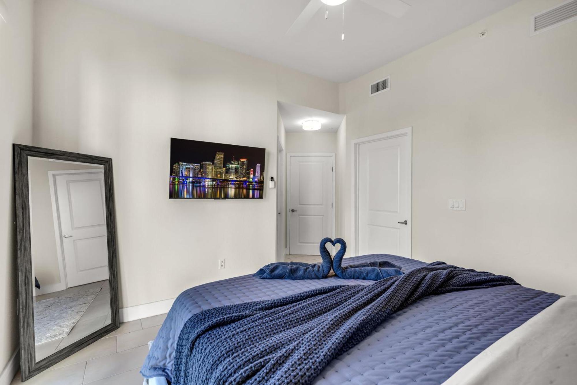 Apartment Luxury 2br With Views On Biscayne Blvd Miami
